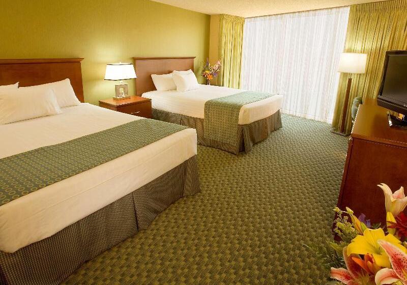اتاق استاندارد با تخت دو نفره بزرگ, Aquarius Casino Resort