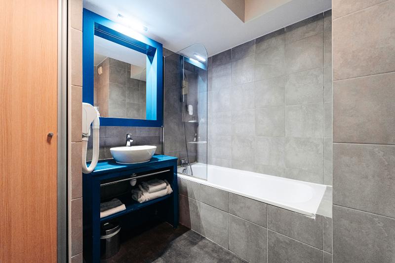 اتاق استاندارد با تخت بزرگ, The Aquarius Casino Resort, Bw Premier Collection