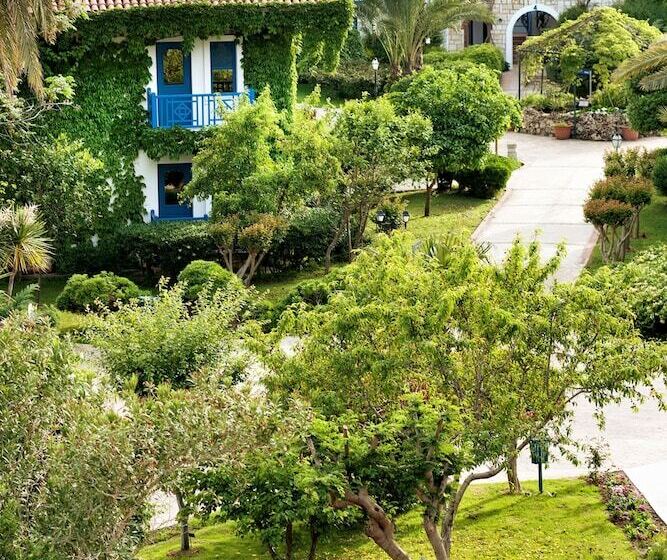 اتاق خانوادگی, Belconti Resort