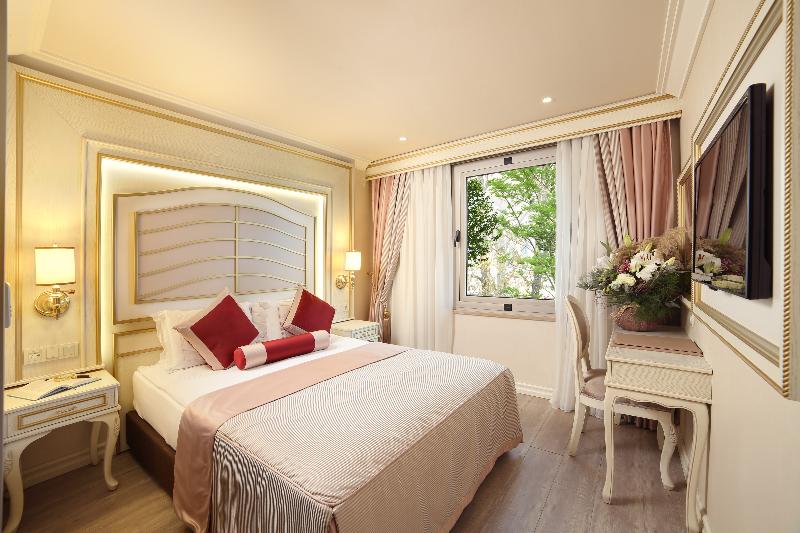 اتاق استاندارد با چشم‌انداز باغ, Belconti Resort