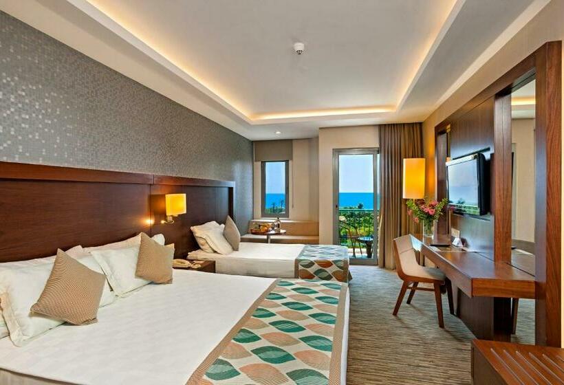 اتاق استاندارد با چشم‌انداز دریا, Belconti Resort
