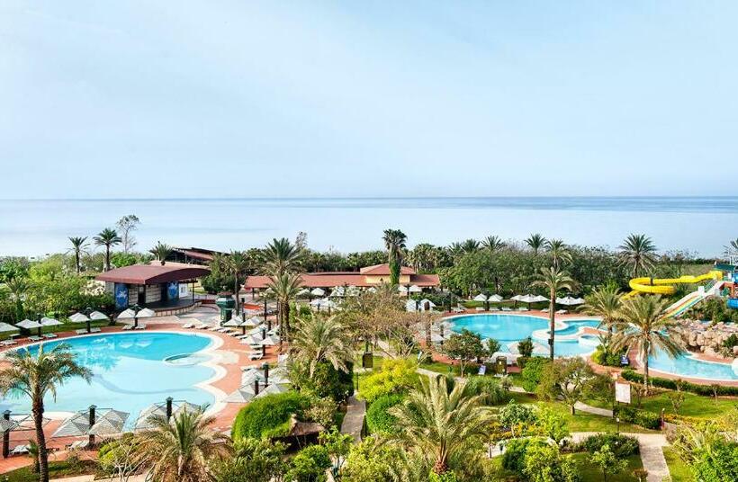 اتاق خانوادگی, Belconti Resort