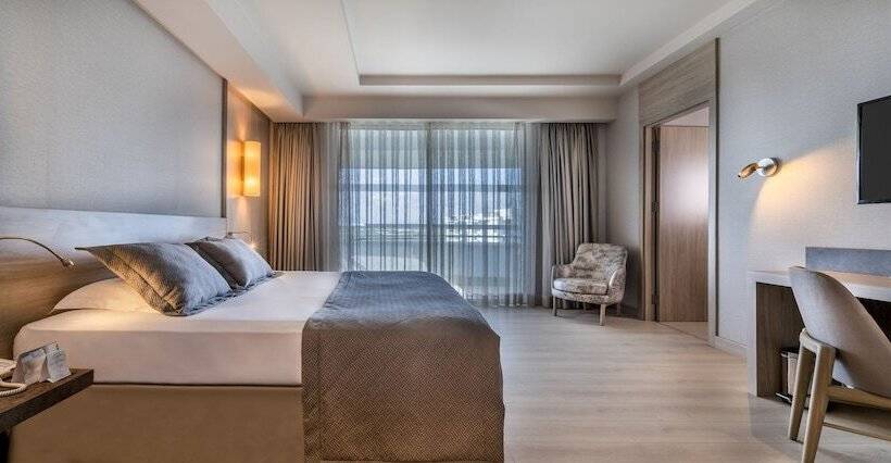 سوییت جونیور, Concorde De Luxe Resort  Prive Ultra All Inclusive