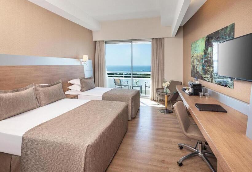 اتاق سه نفره دلوکس با چشم‌انداز دریا, Concorde De Luxe Resort  Prive Ultra All Inclusive