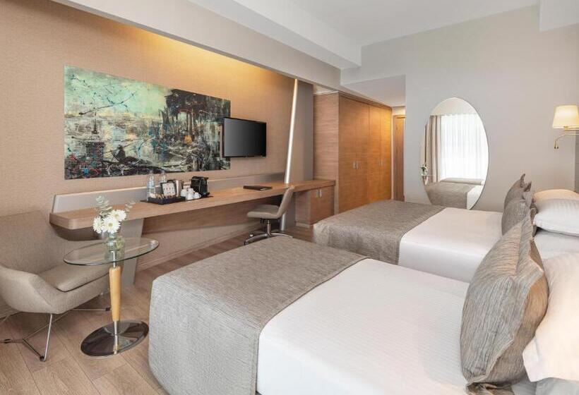 اتاق لوکس سه تخته, Concorde De Luxe Resort  Prive Ultra All Inclusive