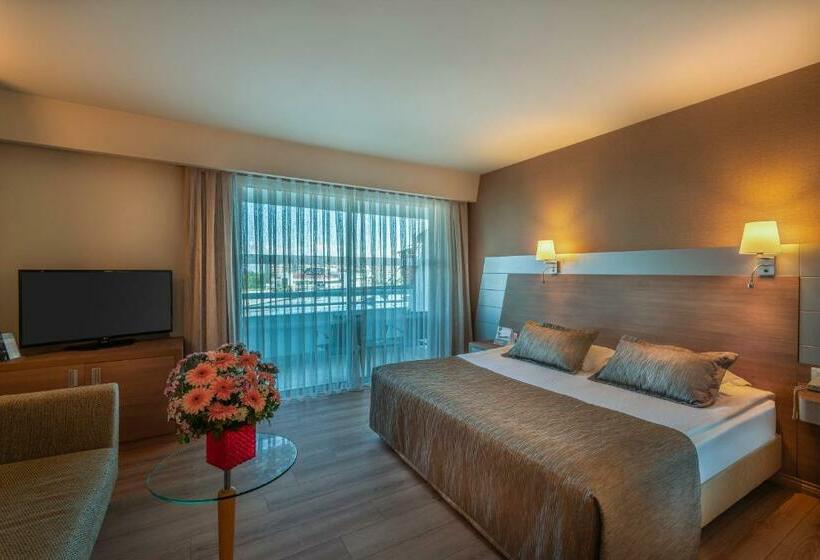 Chambre Triple Deluxe, Concorde De Luxe Resort  Prive Ultra All Inclusive