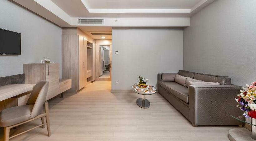 سوییت جونیور, Concorde De Luxe Resort  Prive Ultra All Inclusive