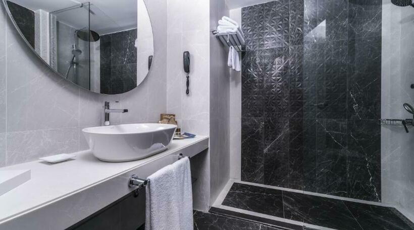سوییت جونیور, Concorde De Luxe Resort  Prive Ultra All Inclusive