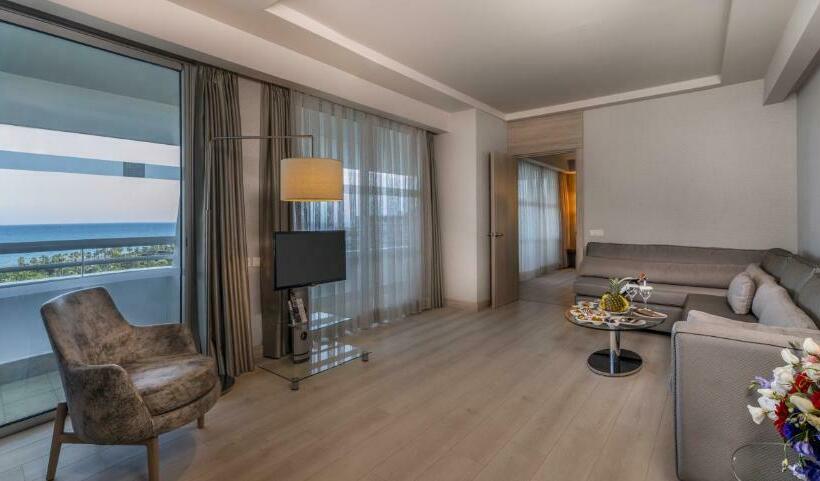 سوییت خانوادگی, Concorde De Luxe Resort  Prive Ultra All Inclusive