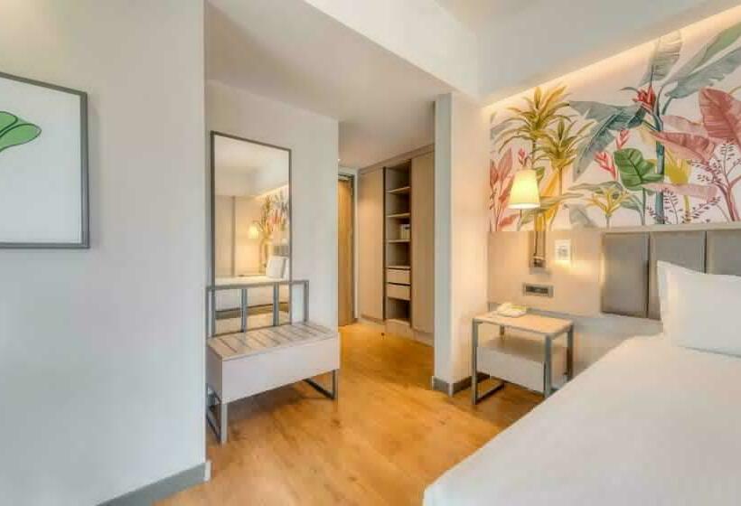 اتاق استاندارد با چشم‌انداز باغ, Megasaray Club Belek