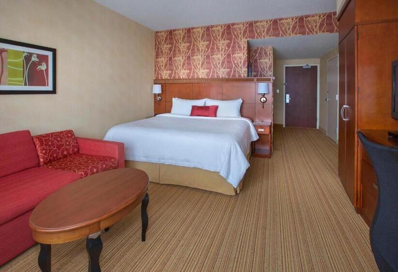 اتاق استاندارد با تخت بزرگ برای معلولان, Courtyard Boston South Boston