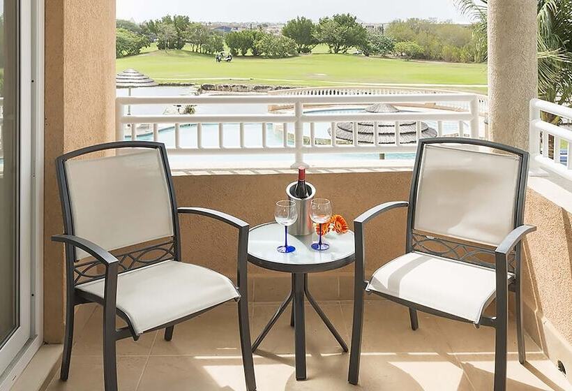 استودیوی استاندارد, Divi Village Golf and Beach Resort