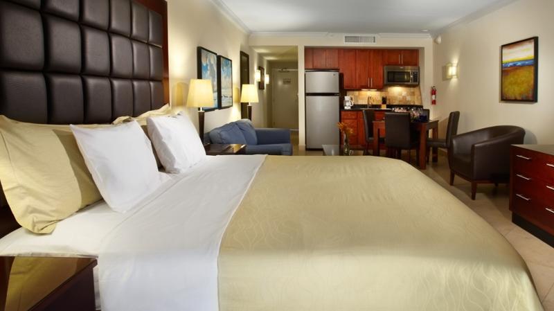 استودیوی استاندارد, Divi Village Golf and Beach Resort