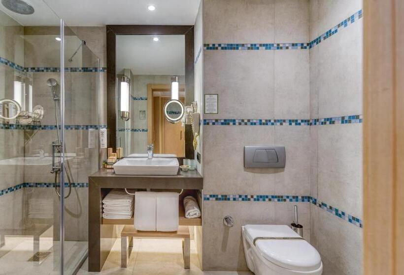 سوییت جونیور لوکس, Megasaray Club Belek