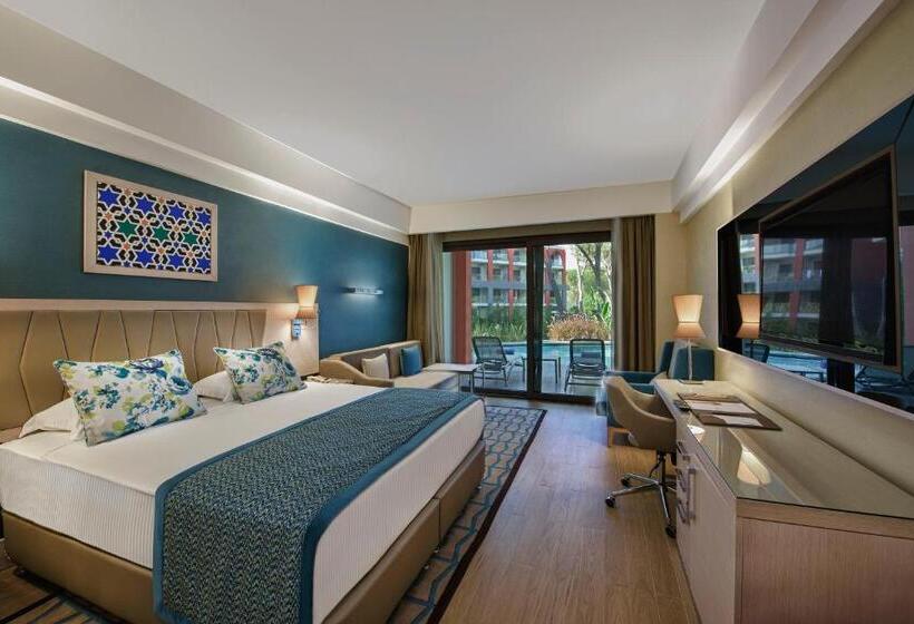 Standard swim-up room, Megasaray Club Belek