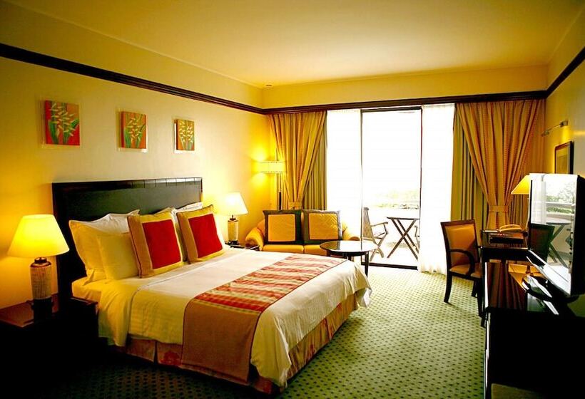 Deluxe Zimmer mit Meerblick & Balkon, Miri Marriott Resort & Spa