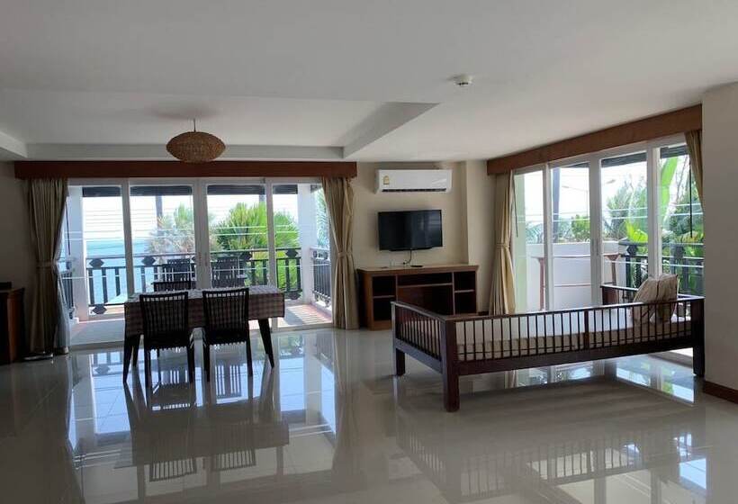 سوییت اجرایی, Pattawia Resort & Spa, Pranburi