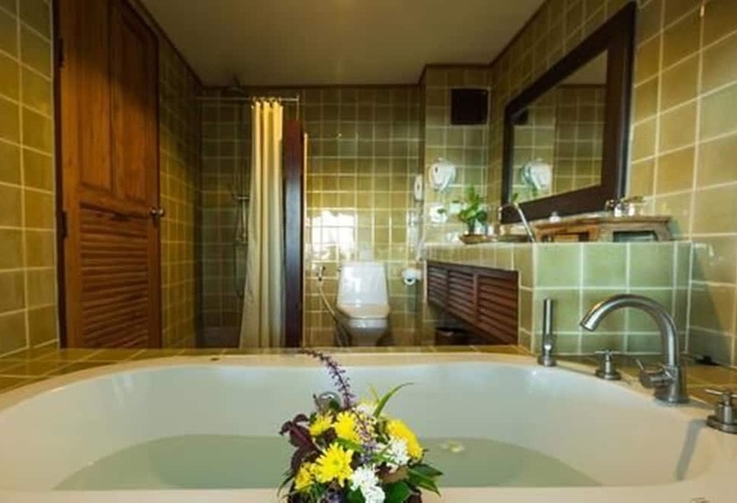 سوییت اجرایی, Pattawia Resort & Spa, Pranburi
