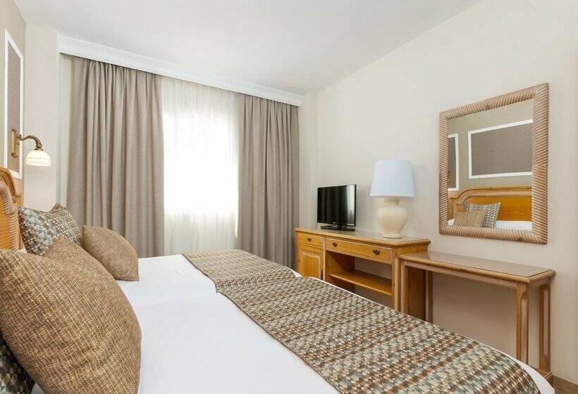 سوییت با چشم‌انداز جانبی دریا, Peñiscola Plaza Suites
