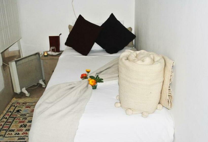 اتاق استاندارد یک نفره, & Spa Dar Baraka & Karam