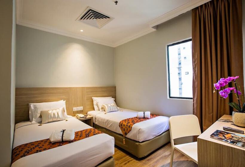 Standard Room, Zamburger Wira