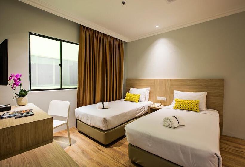 Superior Room, Zamburger Wira