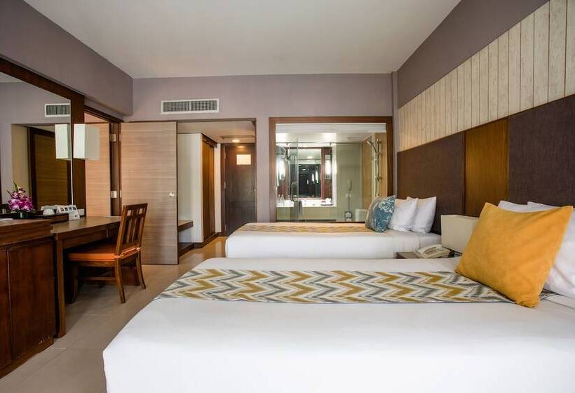 Superior Room Pool View, Courtyard By Marriott Phuket, Patong Beach Resort