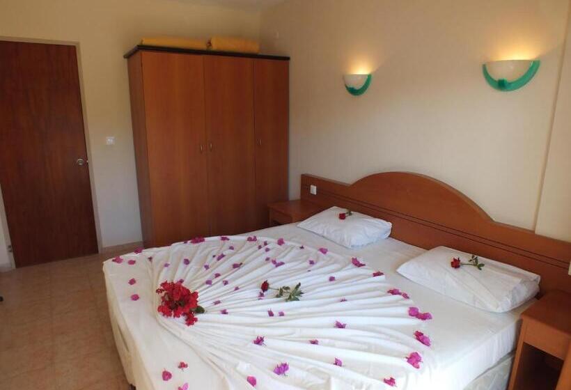 Suite Garden View, Tuntas Family Suites Kusadasi