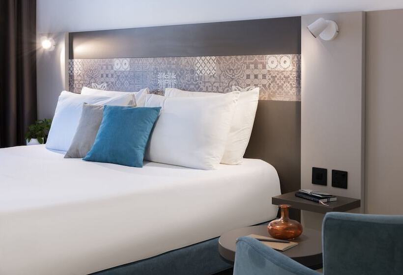 اتاق اساندارد با چشم‌انداز جانبی به دریا, Bayview Hotel By St Hotels