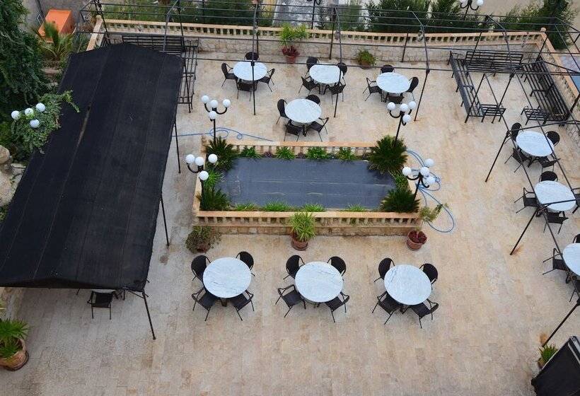 اتاق استاندارد, Amra Palace International