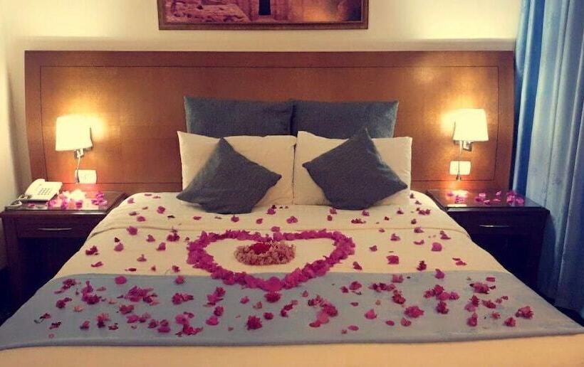 اتاق استاندارد, Amra Palace International