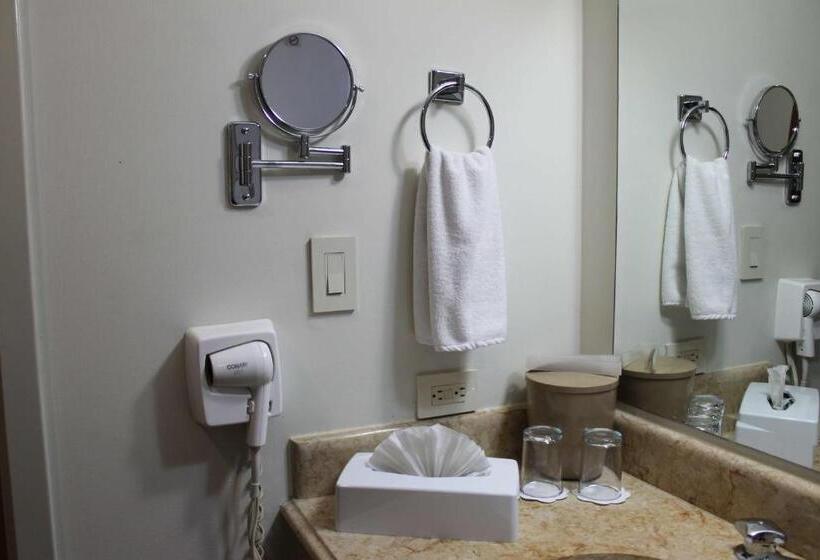 חדר סטנדרט שתי מיטות זוגיות, Best Western Plus Los Mochis
