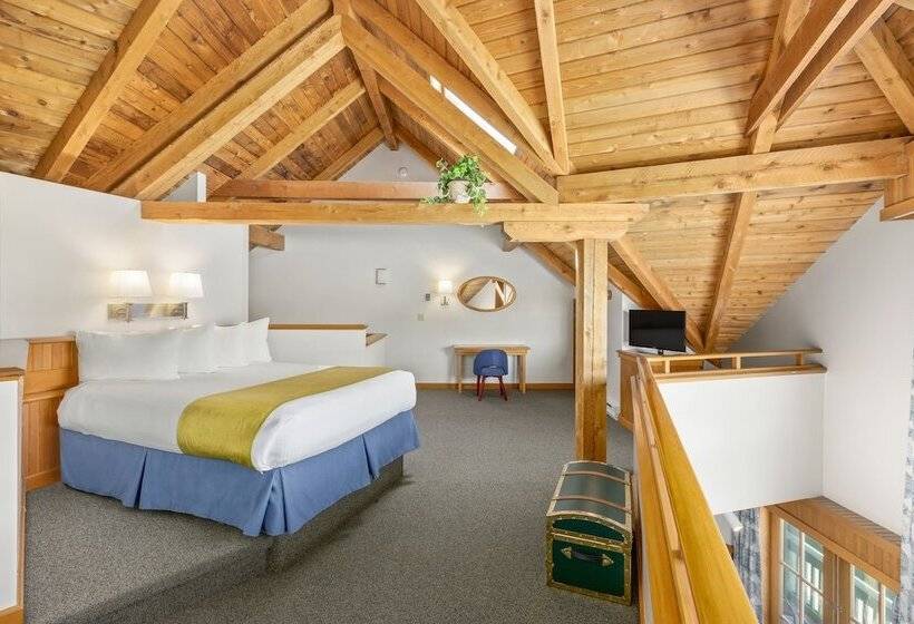 سوئیت مستر, Canadian Princess Lodge & Marina
