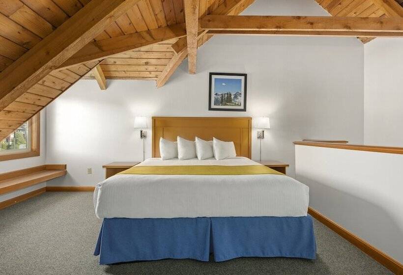اتاق اجرایی, Canadian Princess Lodge & Marina