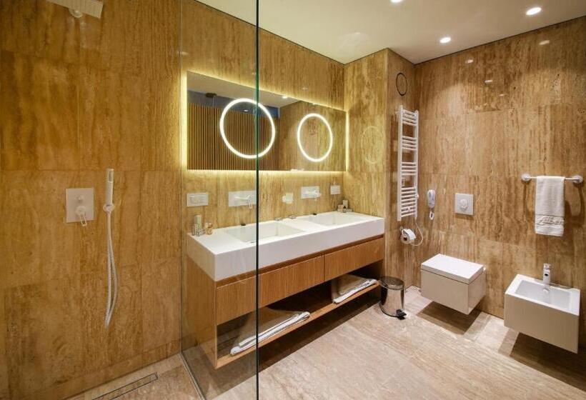 1 Bedroom Penthouse Apartment, Flamingo Grand Hotel & Spa