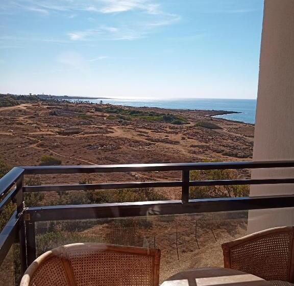 اتاق لوکس با چشم‌انداز دریا, Venus Beach  Paphos