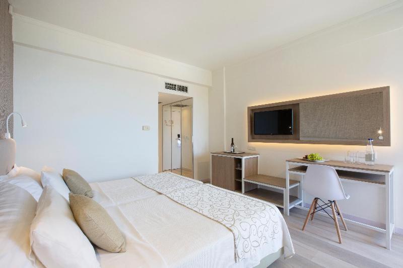 Deluxe Zimmer mit Meerblick, Venus Beach  Paphos