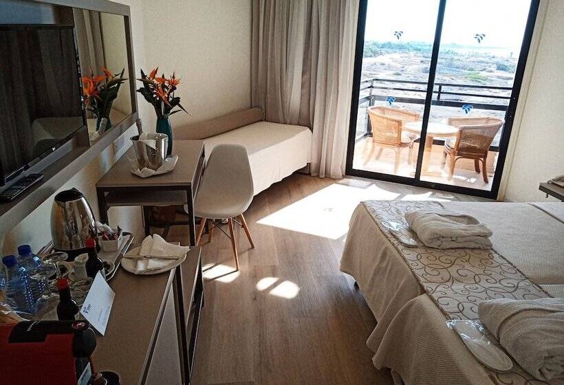 اتاق لوکس با چشم‌انداز دریا, Venus Beach