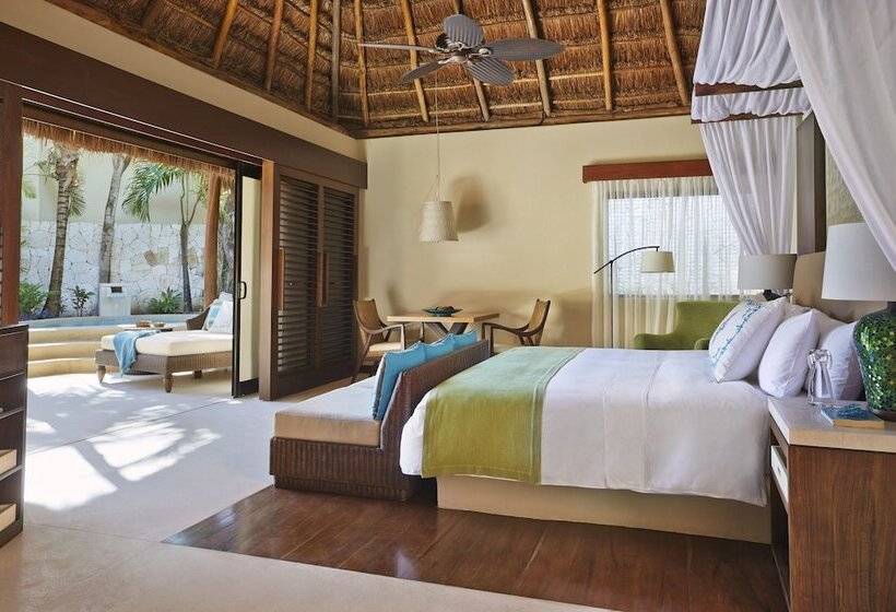 ‫فيلا غرفة نوم واحدة, Viceroy Riviera Maya, A Luxury Villa Resort