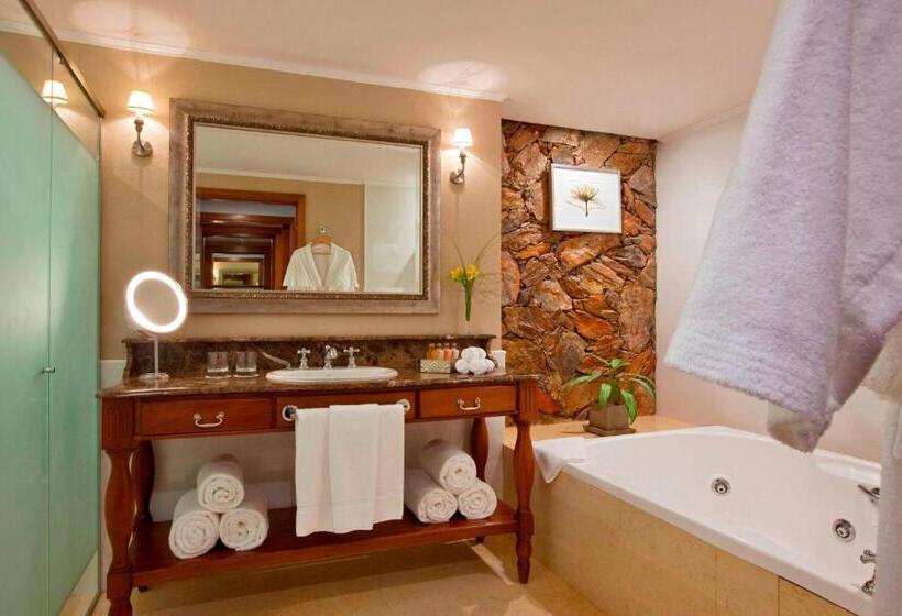 Suite Cama King, Sheraton Colonia Golf & Spa Resort