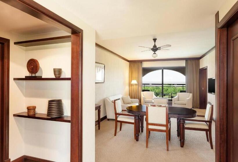 Suite King Bed, Sheraton Colonia Golf & Spa Resort