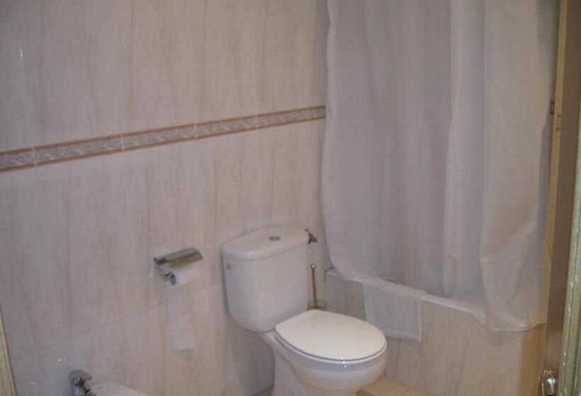 اتاق استاندارد با چشم‌انداز شهر, Hostal Centro