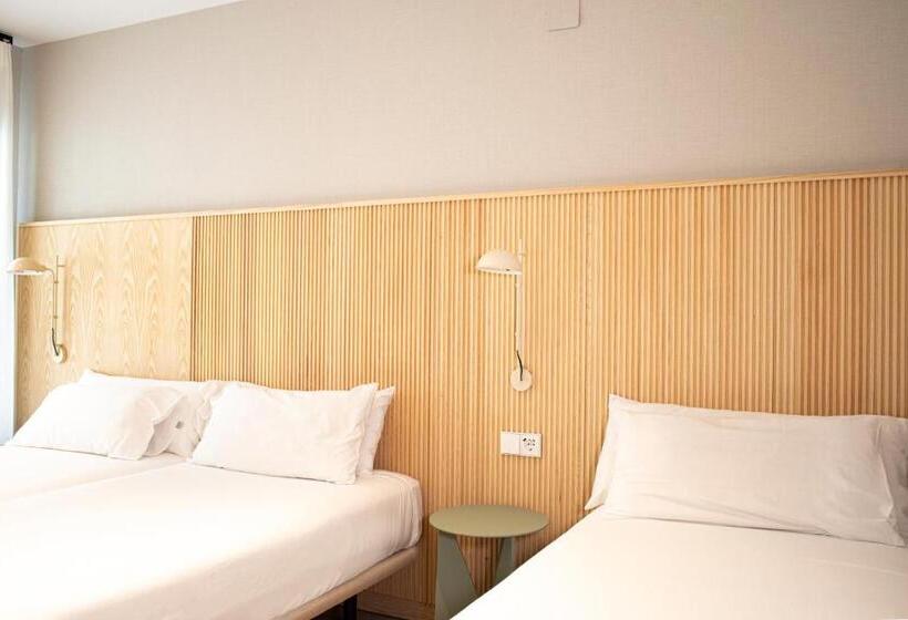 Economy Triple Room, Dos Rios Origen