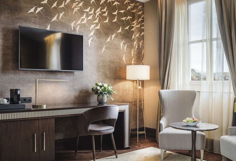 اتاق لوکس, Anantara New York Palace Budapest   A Leading Hotel Of The World