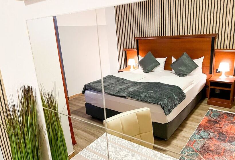 اتاق استاندارد یک نفره, City Hotel West