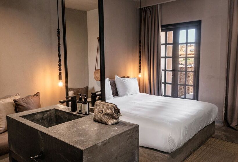 اتاق استاندارد با چشم‌انداز دریاچه, Cook’s Club El Gouna