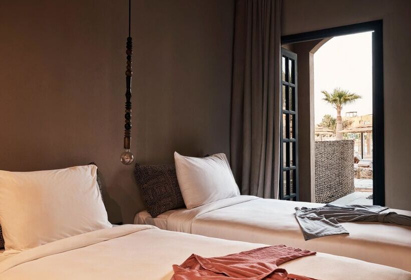 اتاق استاندارد با چشم‌انداز دریاچه, Cook’s Club El Gouna
