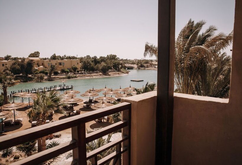 اتاق استاندارد با چشم‌انداز دریاچه, Cook’s Club El Gouna
