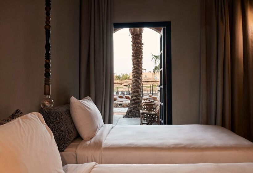 اتاق استاندارد با چشم‌انداز دریاچه, Cook’s Club El Gouna