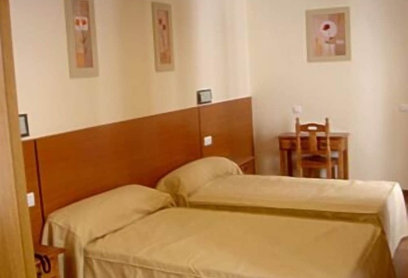 Standard Single Room, Eurico